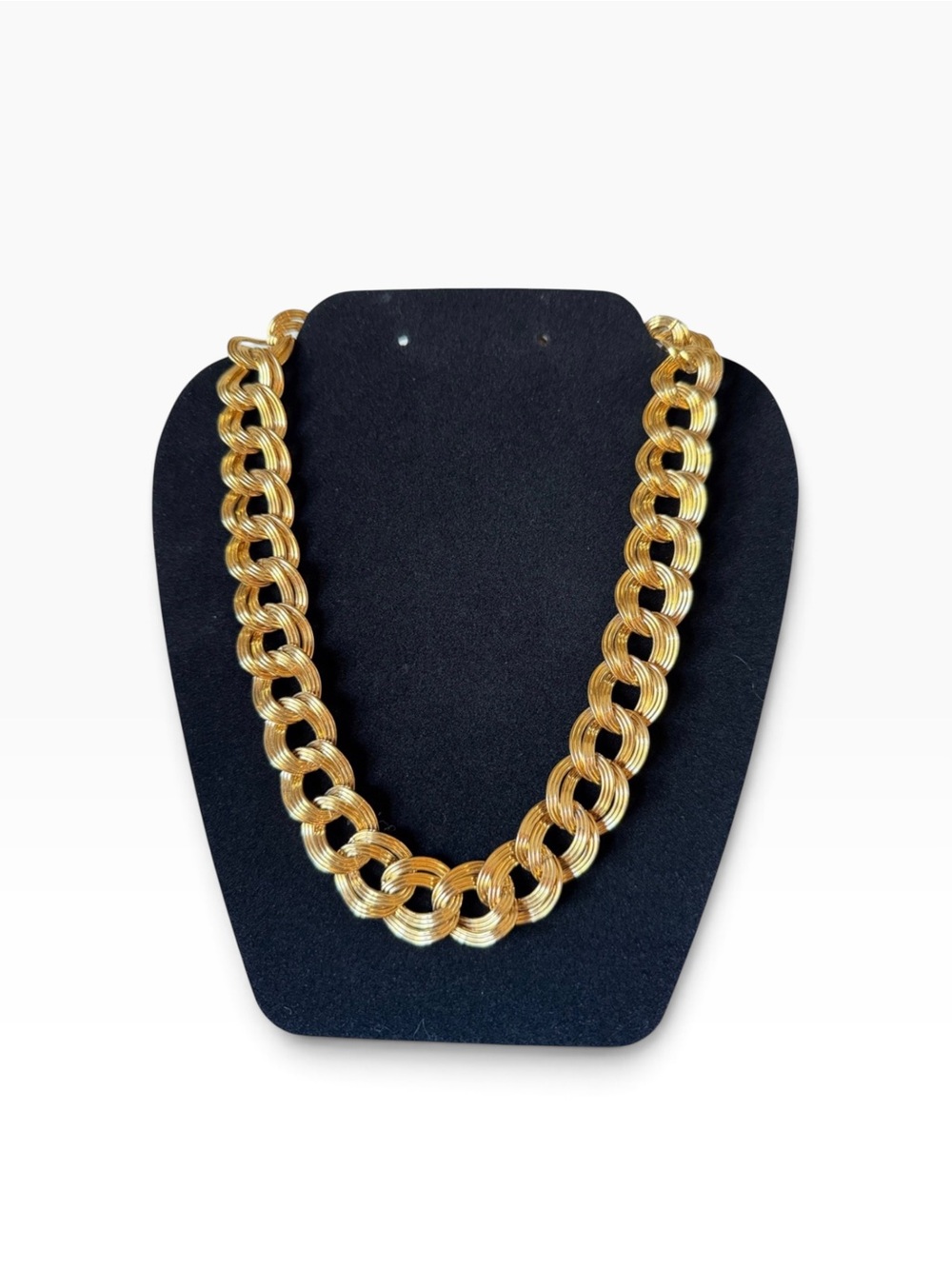Vintage Monet Gold Tone Chunky Ribbed Link Statement Necklace 16–20”